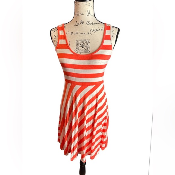 5th & Love Women’s Striped Dress Size Medium NWT - Picture 1 of 4